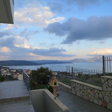 Villa Christine - Maisonettes With Fireplace Αλιβέρι Δωμάτιο φωτογραφία