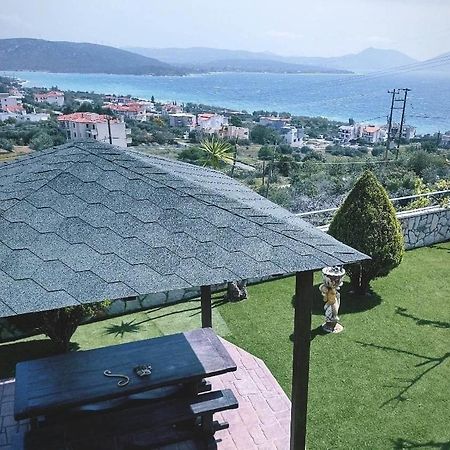 Villa Christine - Maisonettes With Fireplace Αλιβέρι Εξωτερικό φωτογραφία