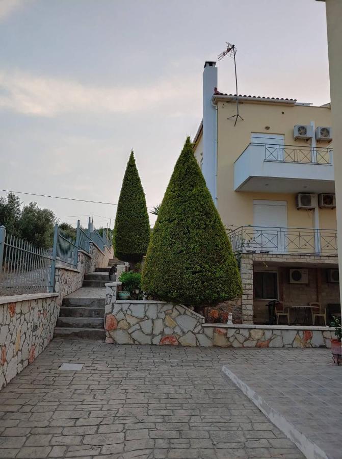 Villa Christine - Maisonettes With Fireplace Αλιβέρι Εξωτερικό φωτογραφία