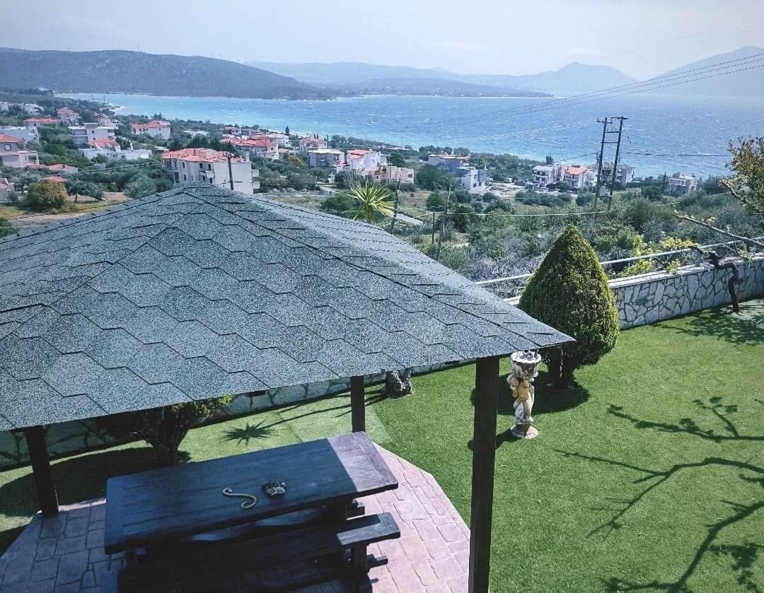 Villa Christine - Maisonettes With Fireplace Αλιβέρι Εξωτερικό φωτογραφία