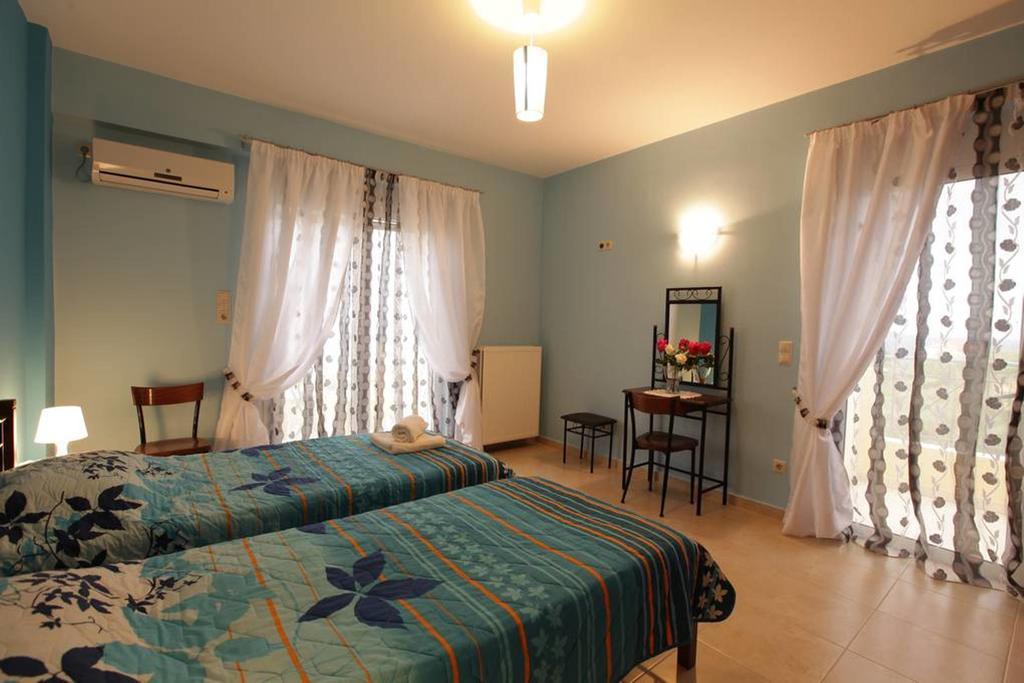 Villa Christine - Maisonettes With Fireplace Αλιβέρι Δωμάτιο φωτογραφία