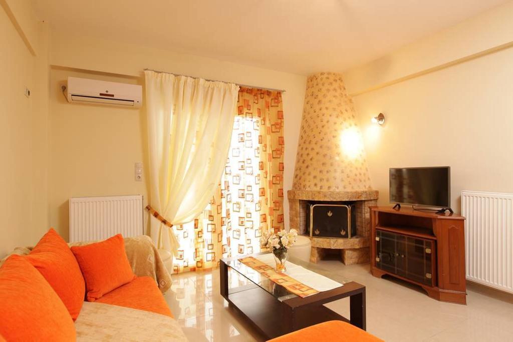 Villa Christine - Maisonettes With Fireplace Αλιβέρι Εξωτερικό φωτογραφία